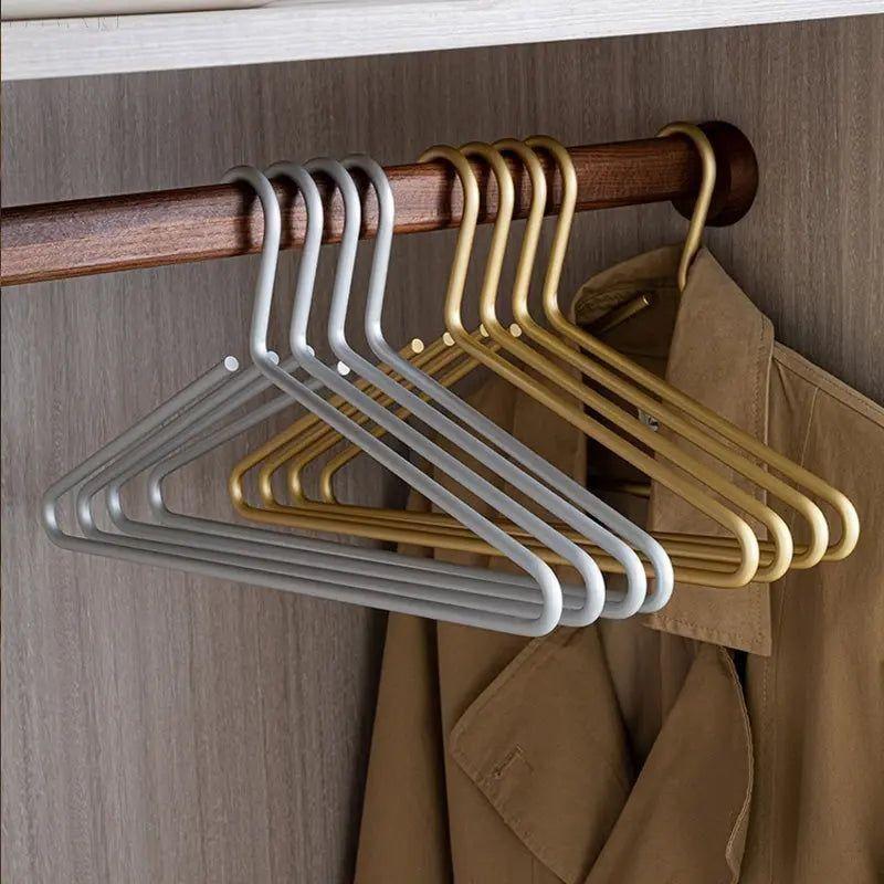Ensemble de 5 cintres en bois de qualité supérieure pour costumes