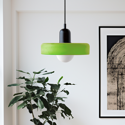 Suspension en verre vibrant au design moderne