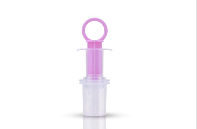 Seringue pour bébé avec embout doux