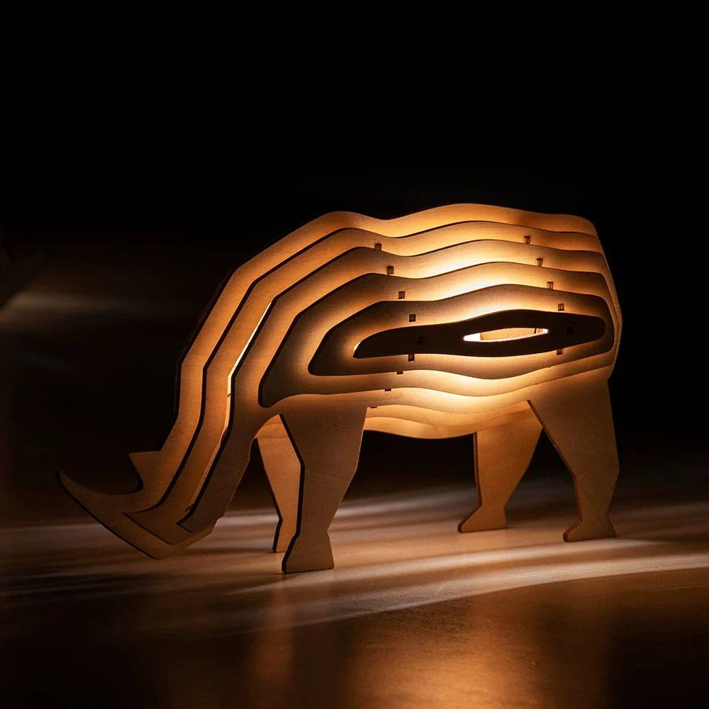 Lampe rustique artisanale en bois en forme d'animal