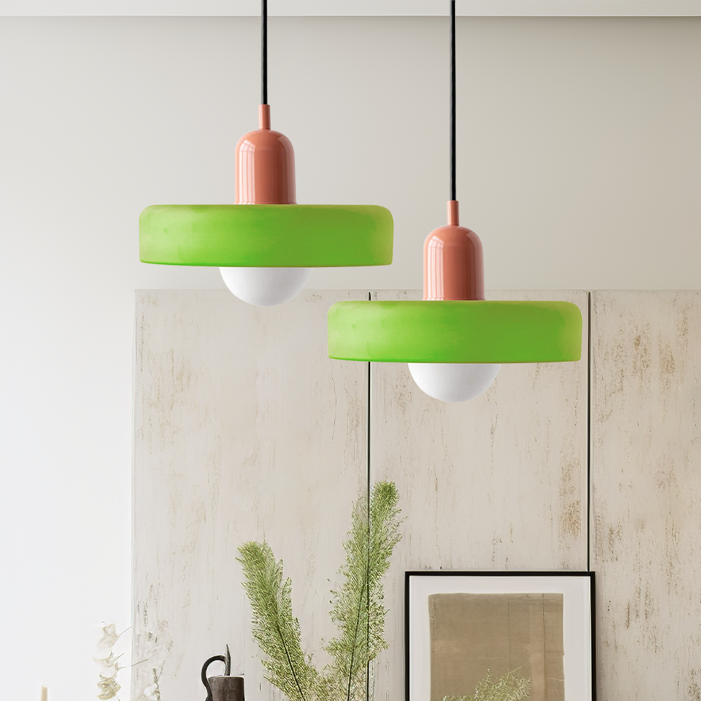 Suspension en verre vibrant au design moderne