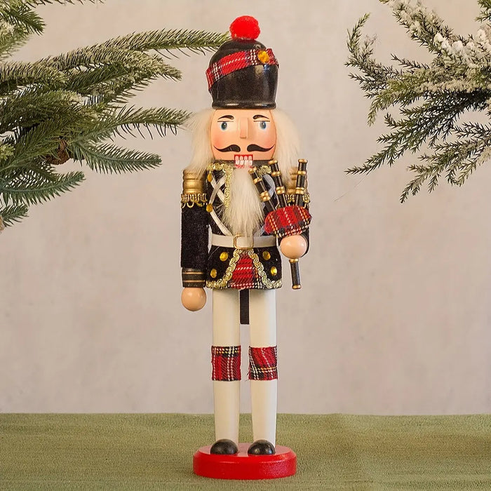 Casse-noisette de Noël classique en bois