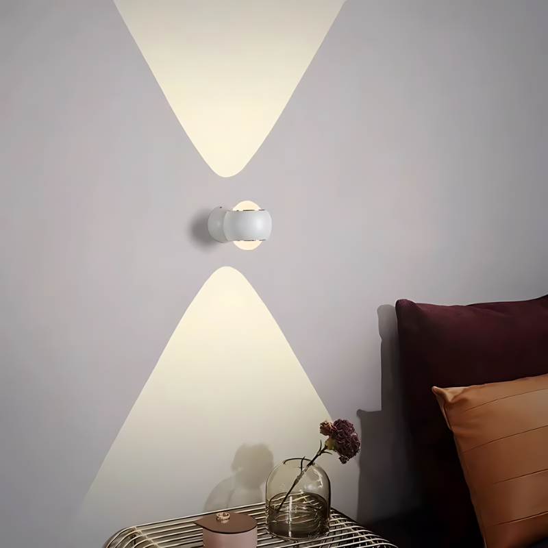 Wide Angle LED Wall Light - Halri