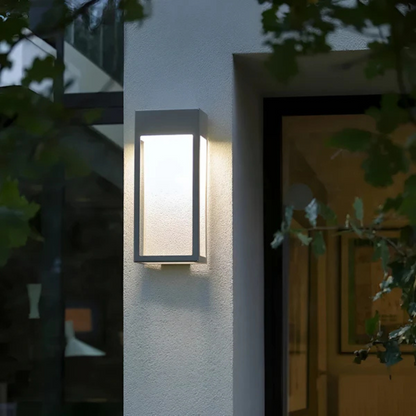 Modern Outdoor LED Garden Lamp - Halri