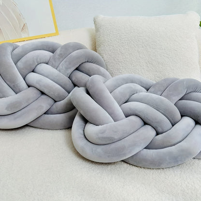 Coussin nuage en peluche avec détail de bouton
