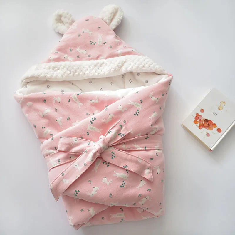 Couverture douce pour bébé avec capuche et polaire