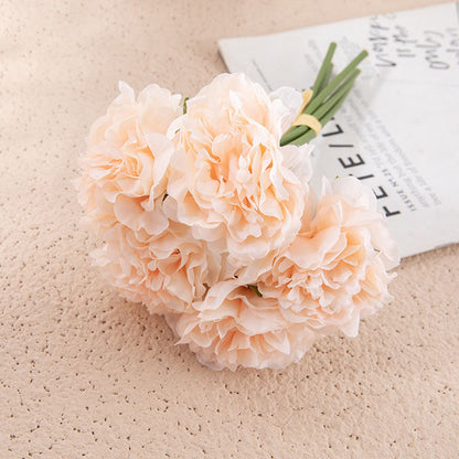 Composition florale de pivoines artificielles pour la décoration intérieure