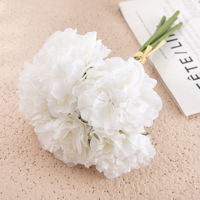 Composition florale de pivoines artificielles pour la décoration intérieure