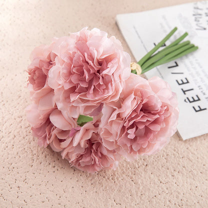 Composition florale de pivoines artificielles pour la décoration intérieure