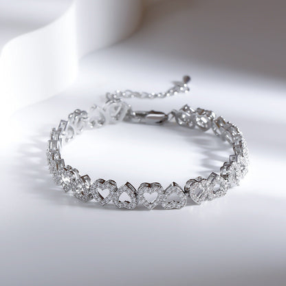Bracelet romantique en forme de cœur serti de diamants
