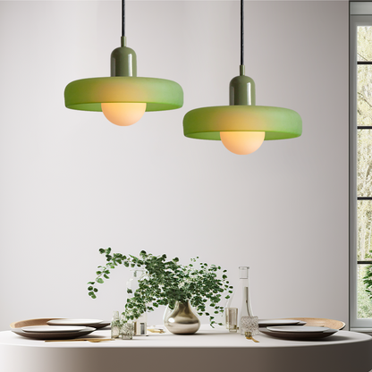 Suspension en verre vibrant au design moderne