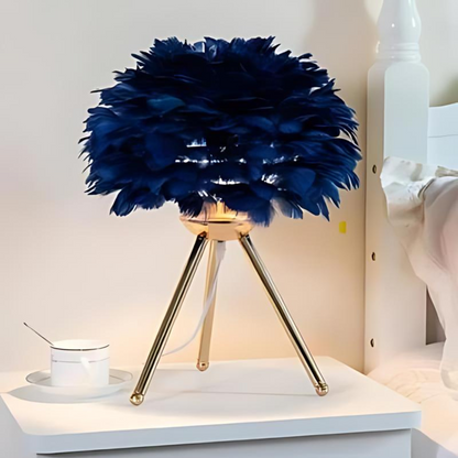 Lampe de table élégante ornée de plumes blanches