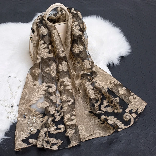 Écharpe légère et élégante à motif floral