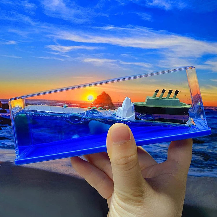 Durable Model Ship - Halri
