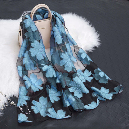 Écharpe légère et élégante à motif floral