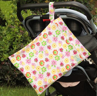 Sac à langer pratique et imperméable avec pochette réutilisable