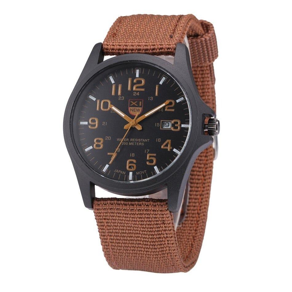 Montre-bracelet robuste pour homme, idéale pour les activités de plein air