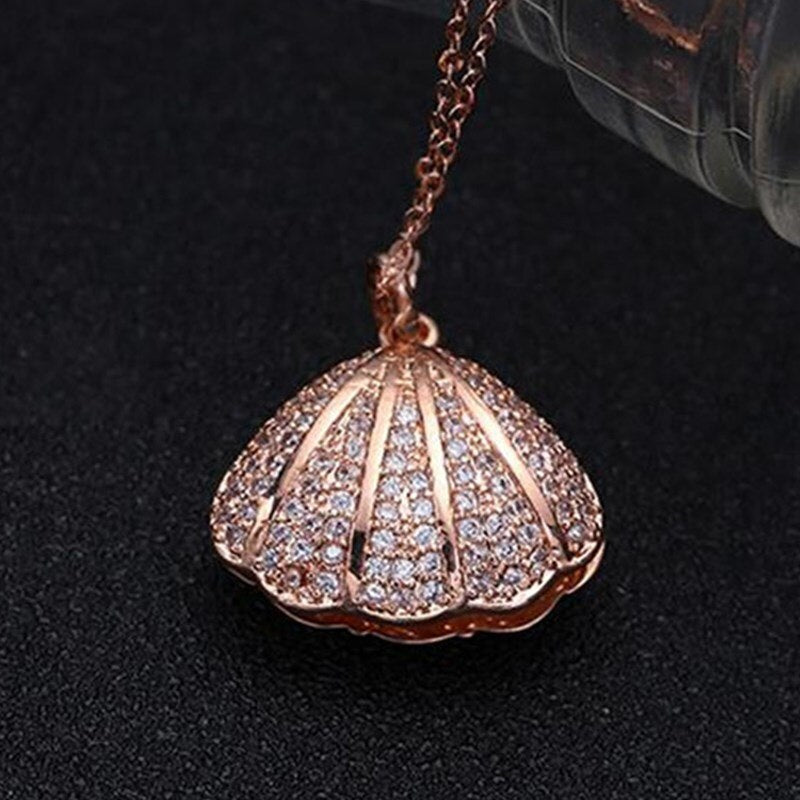 Collier pendentif coquillage inspiré de l'océan