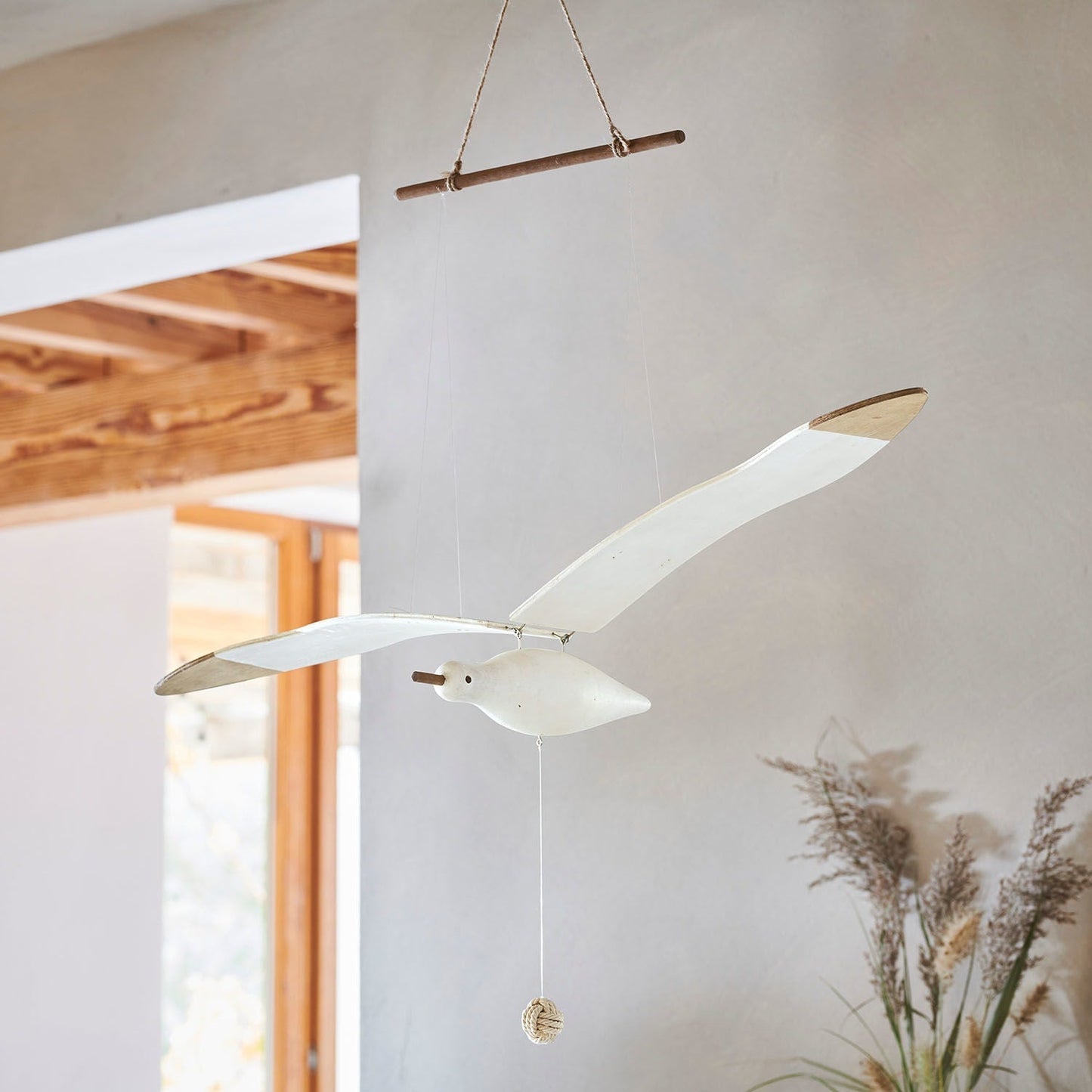 Beachy Wooden Seagull Decor Ornament