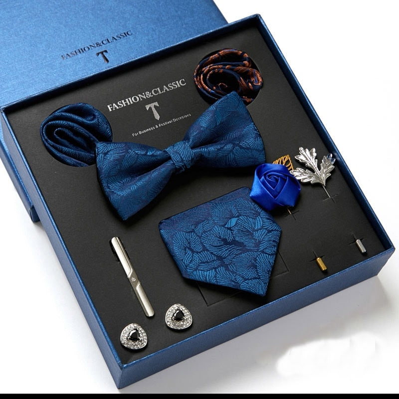 Ensemble de cravates élégantes pour homme, présenté dans un coffret haut de gamme.