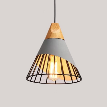 Suspension rustique en bois et métal