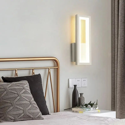 Applique murale LED mince et contemporaine