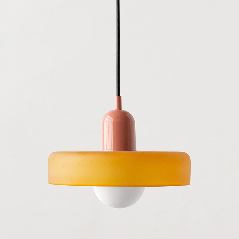 Suspension en verre vibrant au design moderne