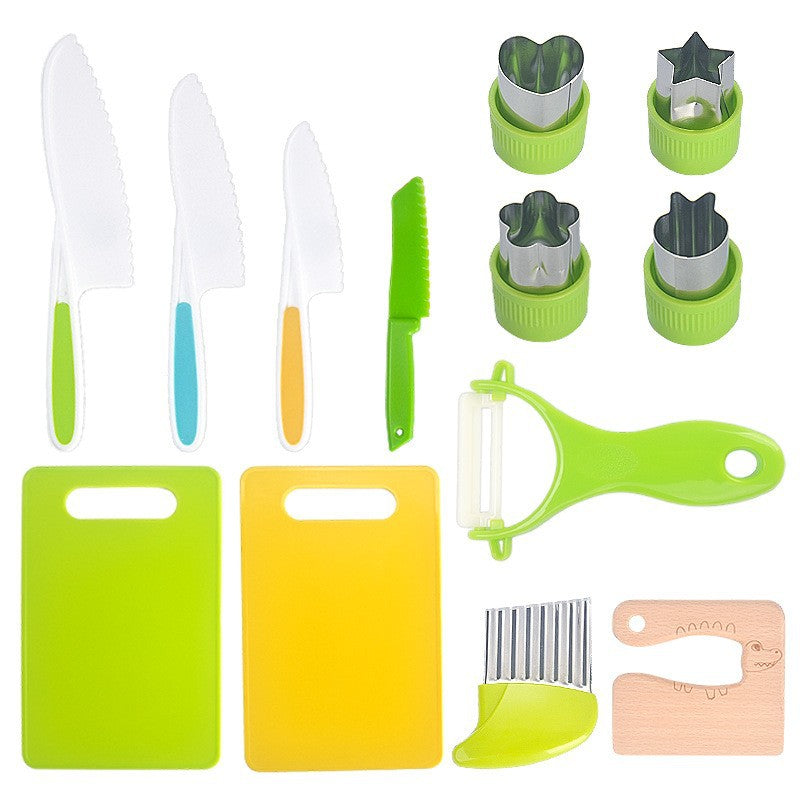 Ensemble d'ustensiles de cuisine adapté aux enfants