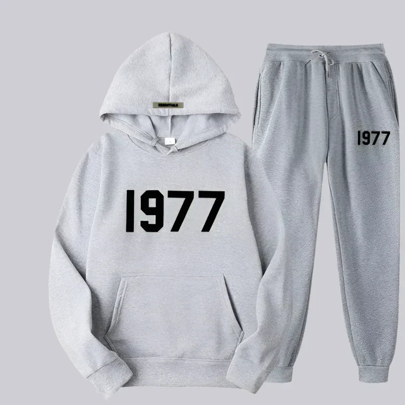 Relaxed Fit Retro Classic Women's Tracksuit