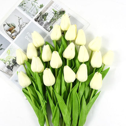 Magnifique composition florale de tulipes artificielles