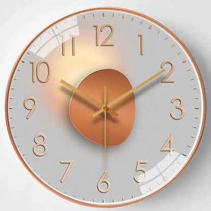 Horloge murale traditionnelle silencieuse