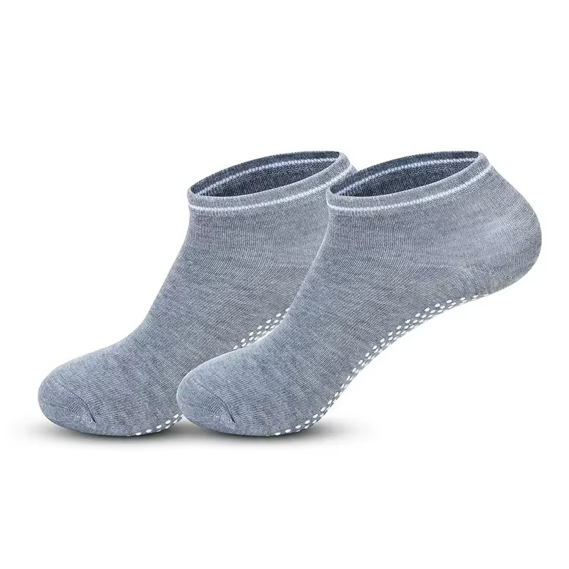 Chaussettes de yoga antidérapantes Grip pour femmes, idéales pour le fitness et le sport.