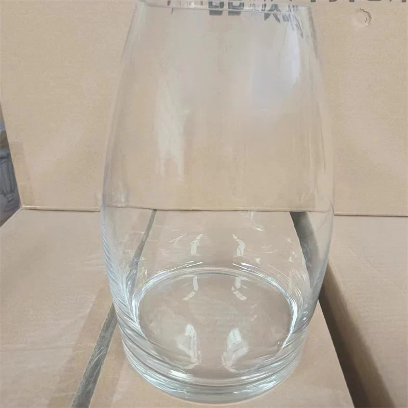 Petit vase décoratif en verre élégant