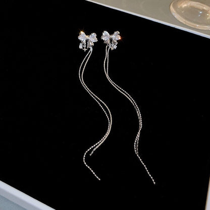 Magnifiques boucles d'oreilles papillon en zircon