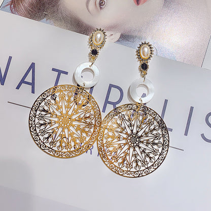 Magnifiques boucles d'oreilles pendantes à motif floral