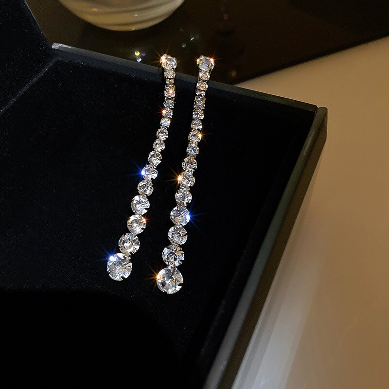Magnifiques boucles d'oreilles pendantes à motif floral