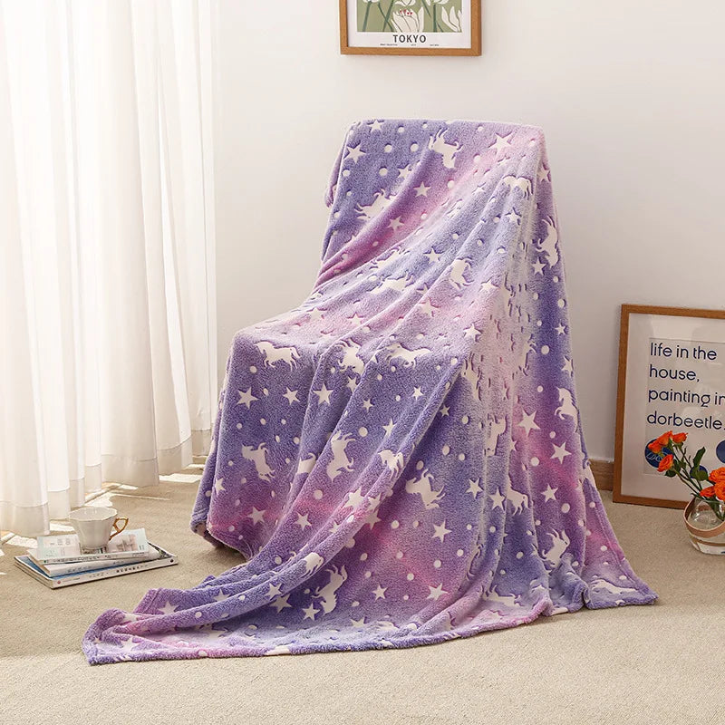 Couverture lumineuse et douce avec motif étoiles et cœurs