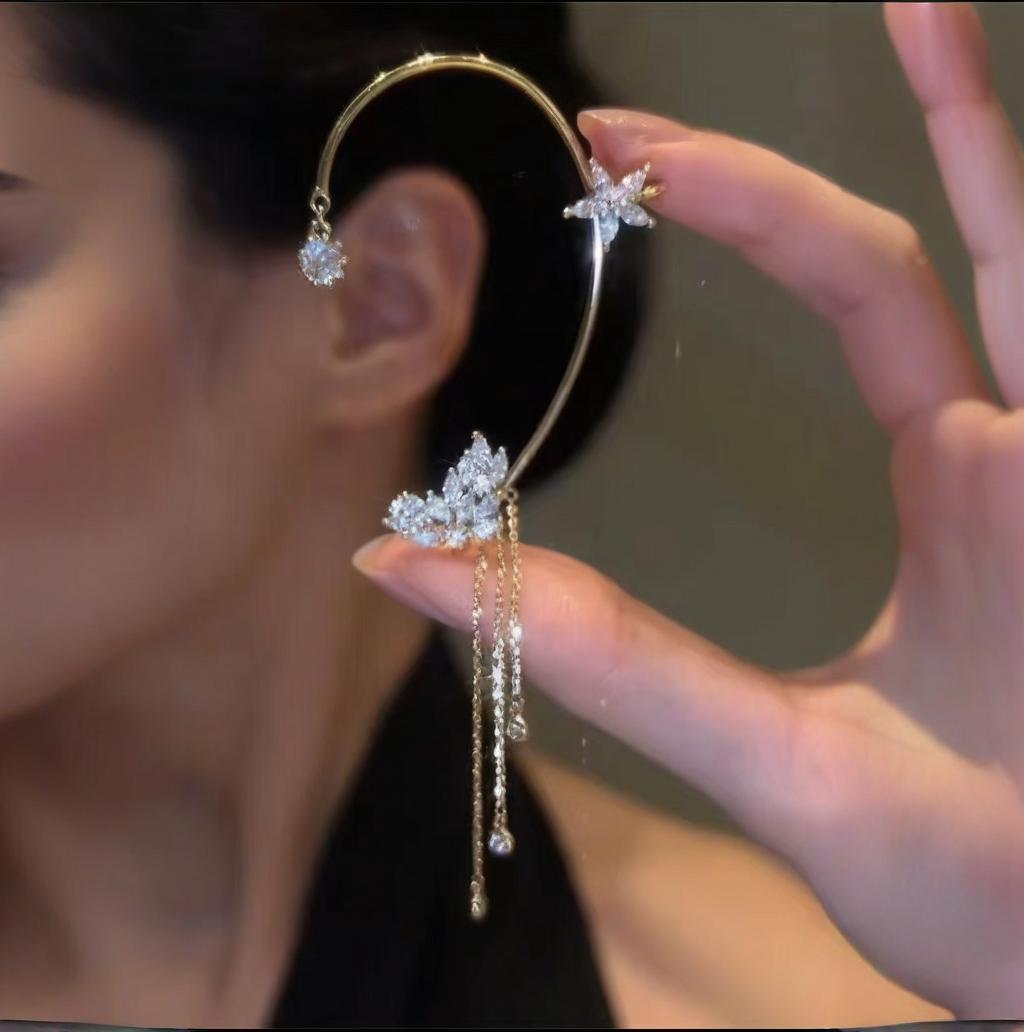 Magnifiques boucles d'oreilles papillon ornées de pierres de zircone étincelantes