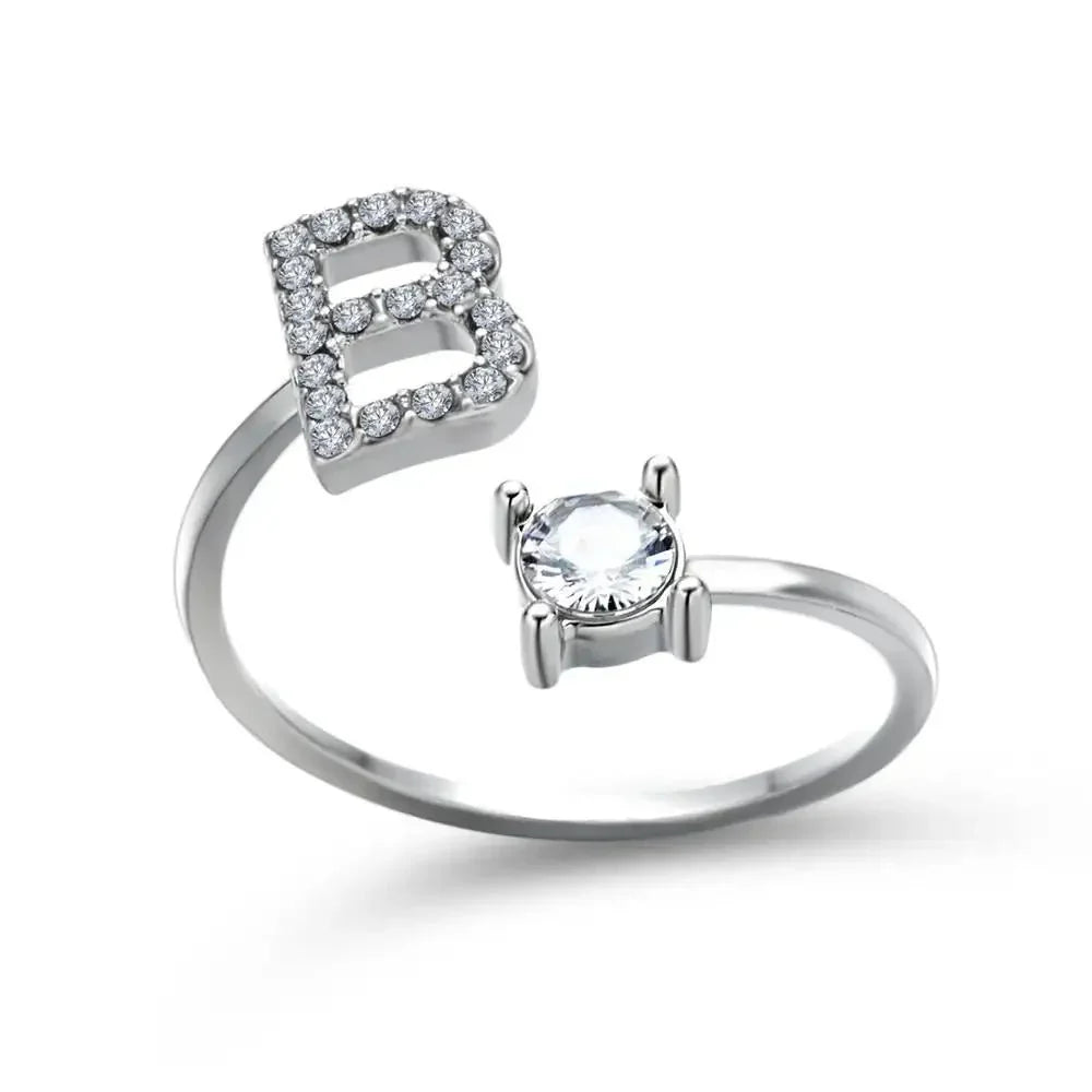Bague en diamant personnalisée avec initiale délicate