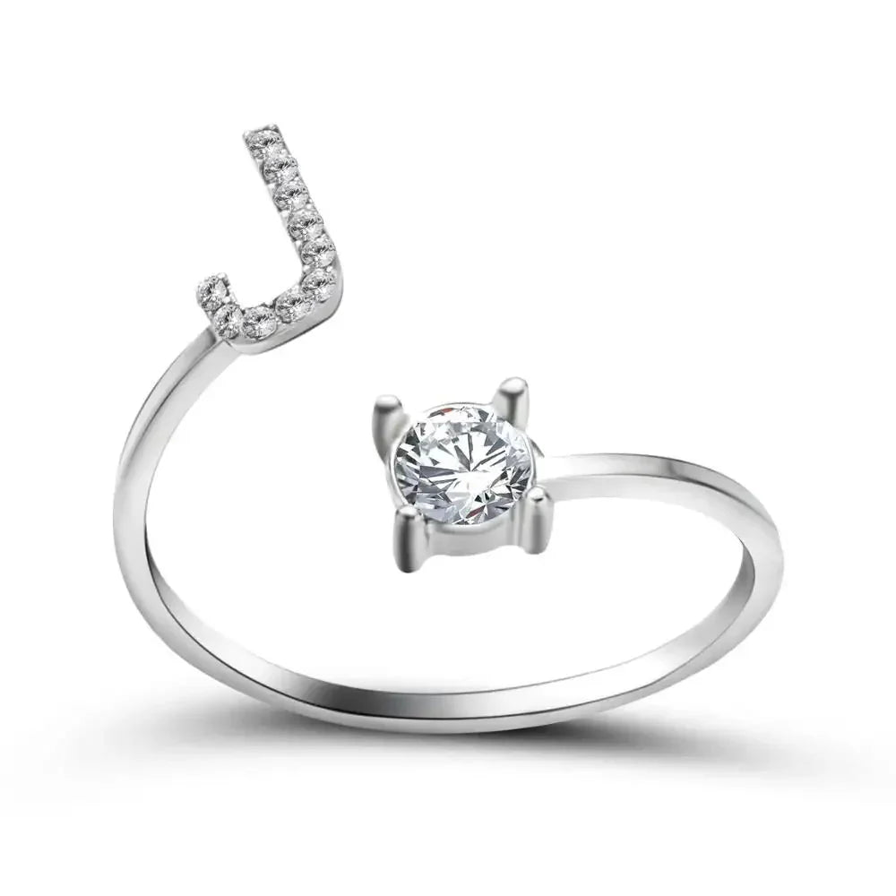 Bague en diamant personnalisée avec initiale délicate