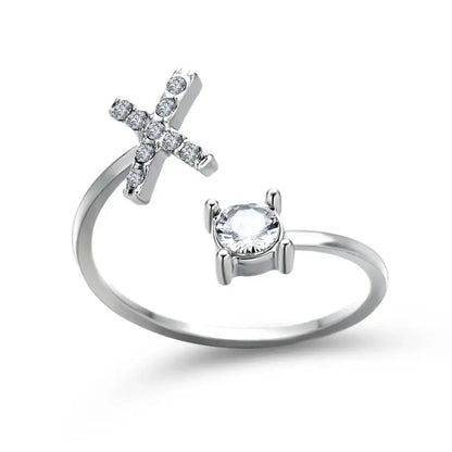 Bague en diamant personnalisée avec initiale délicate