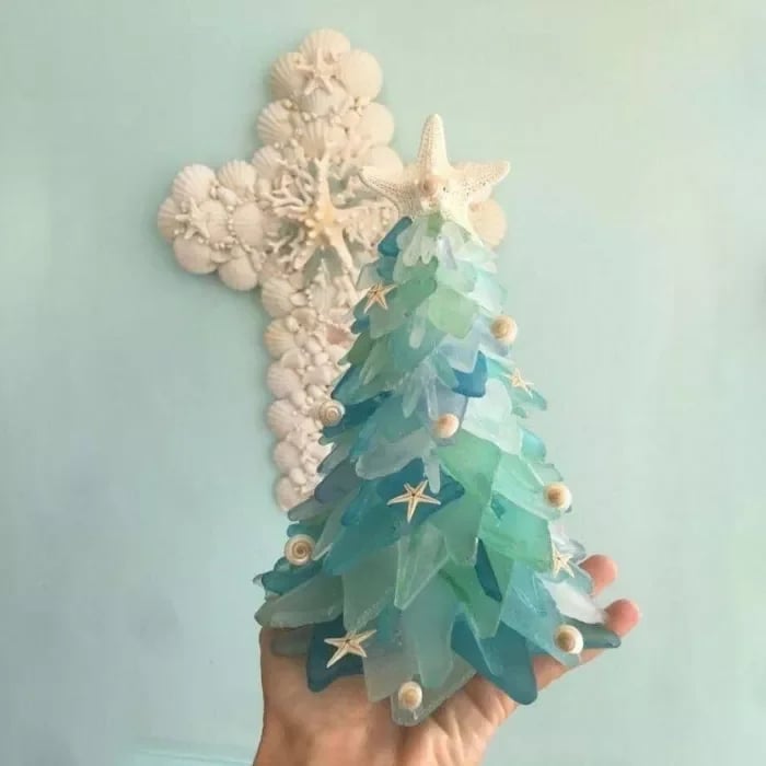 Ornement de Noël en verre de mer fait main 
