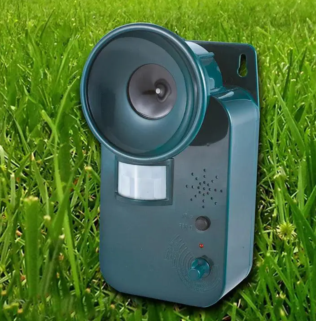 Effective Outdoor Animal Repeller Ultrasonic Pest Repellent Device - Halri
