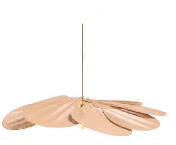 Magnifique luminaire suspendu en forme de fleur