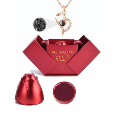 Collier romantique en forme de cœur avec les mots « Je t'aime »