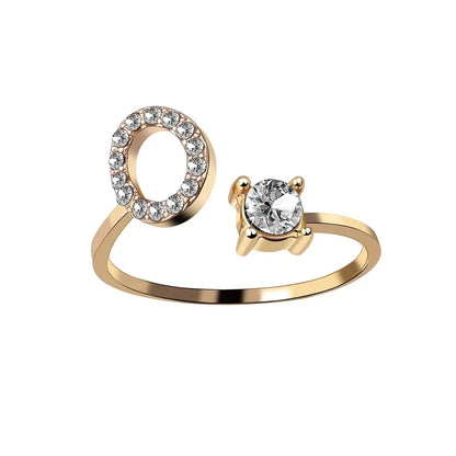 Bague en diamant personnalisée avec initiale délicate