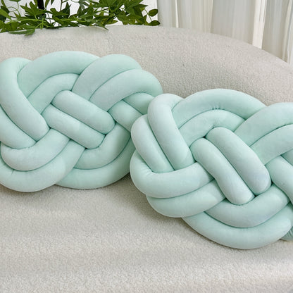 Coussin nuage en peluche avec détail de bouton