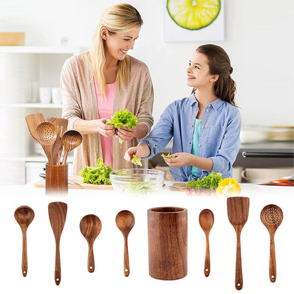 Ensemble d'ustensiles de cuisine en bois naturel 