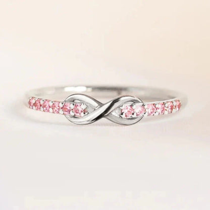 Bague de fiançailles intemporelle en diamant Infinity