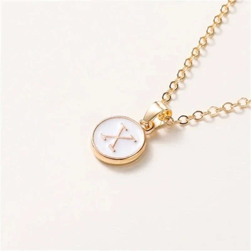 Collier pendentif cercle monogramme or de luxe